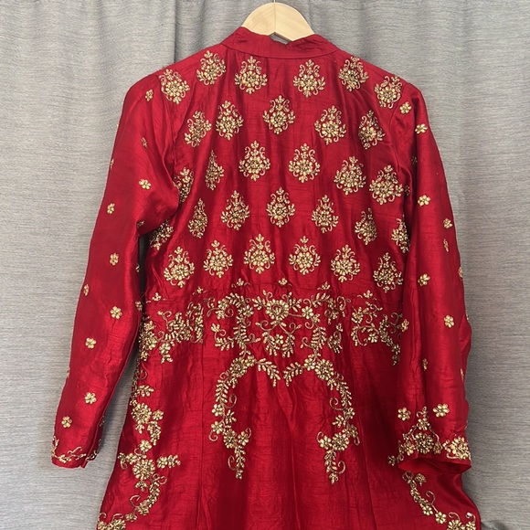 Beautiful red embroidered silk jacket with kundan work anarkali Bridal dress - Picture 9 of 14
